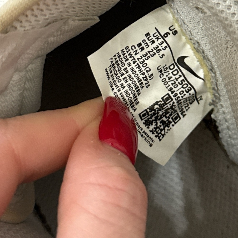 Nike panda dunks - Picture 3 of 3